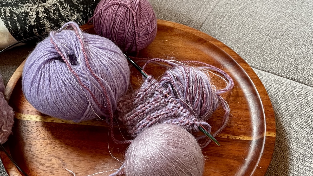 Kuschelwarm um die Ohren: Stirnband mit Cashmere, Merino und Mohair stricken